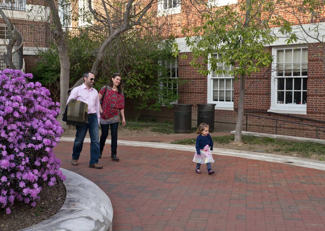 Julian, Gisela, and Alina.<br />Johns Hopkins Univeristy.<br />March 17, 2012 - Baltimore, Maryland.