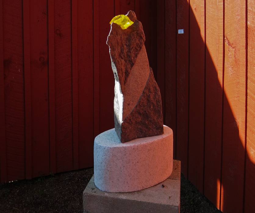 Scupture by Antoinette Prien Schultze.<br />New season opening reception.<br />May 26, 2012 - Barn Gallery, Ogunquit, Maine.