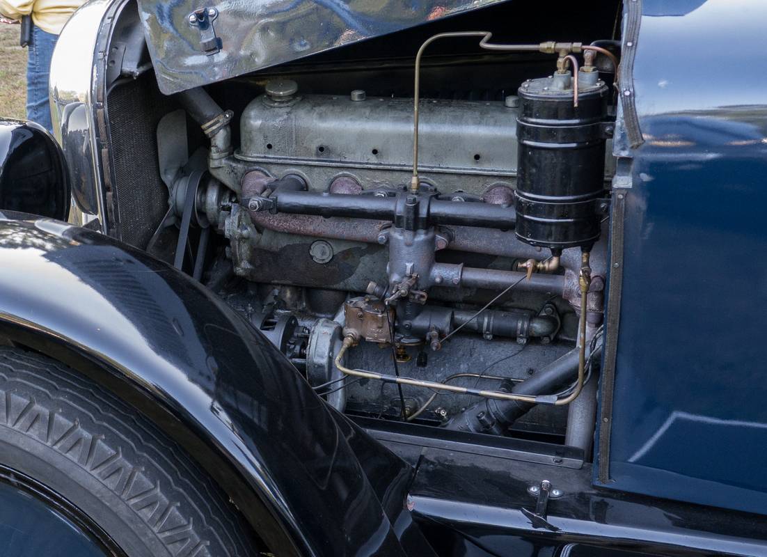 Nash, 1925?<br />Sept. 22, 2012 - Antique auto show at Skip's in Merrimac, Massachusetts.