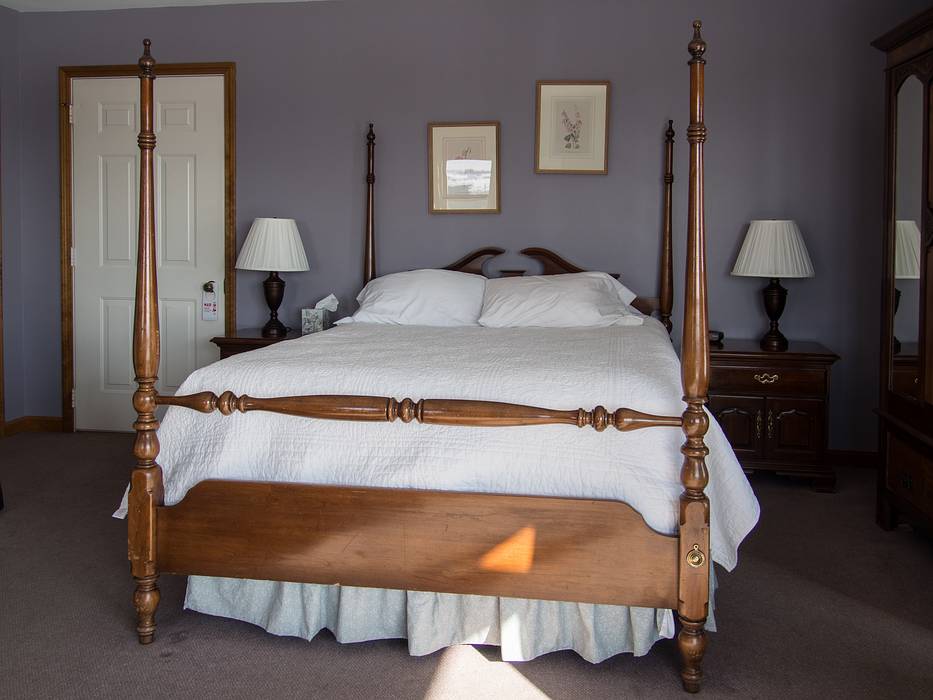 Bed in our room at the Wildflower Inn.<br />March 5, 2013 - Lyndonville, Varmont
