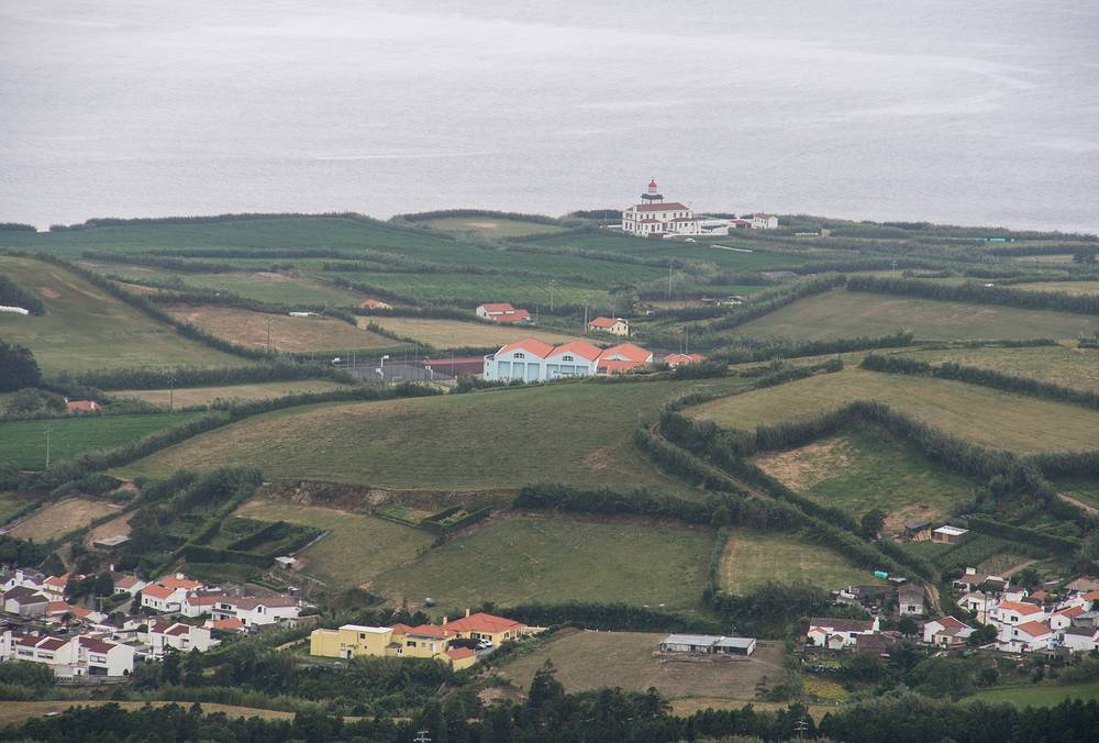 View West.<br />July 13, 2013 - Hike along rim of crater at Sete Cidades, Sao Miguel, Azores, Portugal.