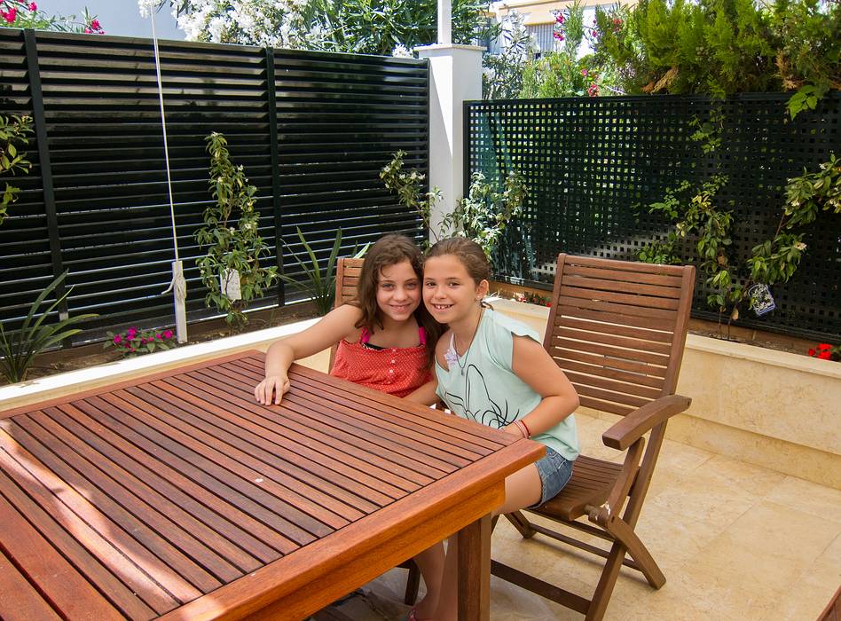 Miranda and Paula in the patio of the new house.<br />July 5, 2013 - Marbella, Malaga, Spain.