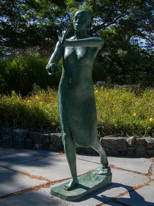 Marianna Pineda: 'Eve Celebrant', cast bronze.<br />August 24, 2013 - DeCordova Museum, Lincoln, Massachusetts.