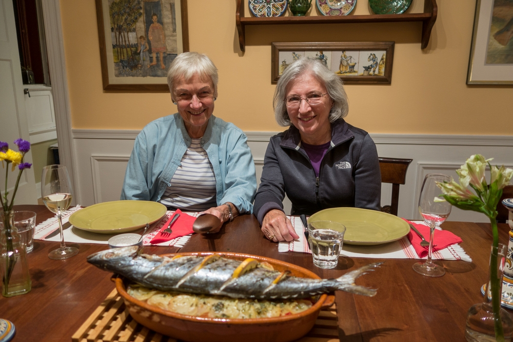 Baiba, Joyce, and the fish.<br />Oct. 29, 2015 - At Ron and Baiba's in Baltimore, Maryland.