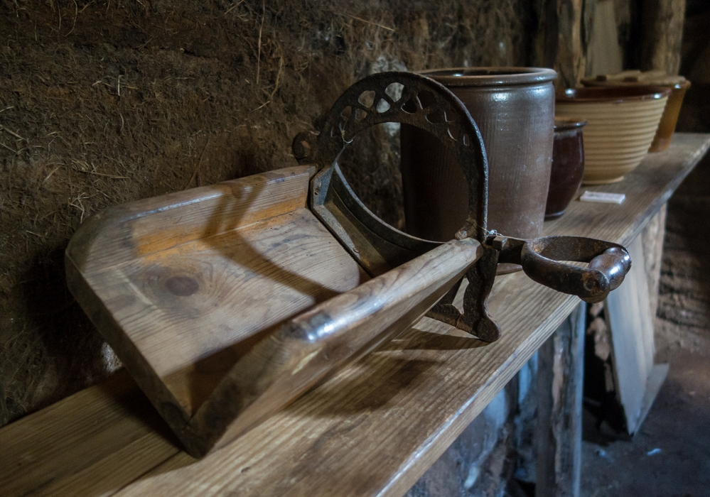A neat bread slicer.<br />May 31, 2015 - Glambr, Iceland.