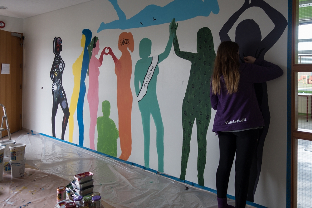 New mural being worked on under the guidance of Joyce.<br />June 1, 2015 - Valsrskli, Svalbarsstrnd, Iceland
