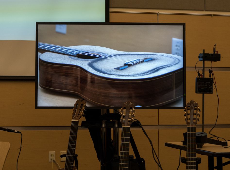 Demonstration of guitar resonances.<br />Presentation by Oscar on science, math, and music.<br />March 9, 2016 - Northern Essex Community College, Haverhill, Massachusetts.