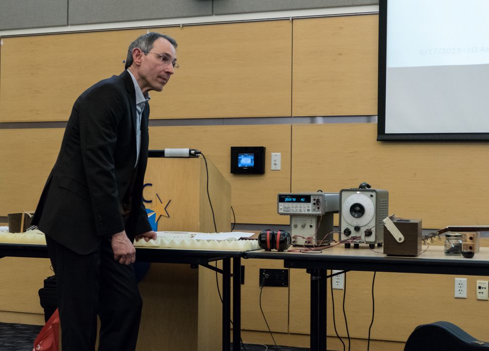 Oscar.<br />Presentation by Oscar on science, math, and music.<br />March 9, 2016 - Northern Essex Community College, Haverhill, Massachusetts.