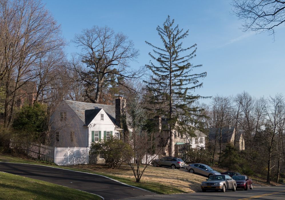 Julian and Gisela's first home.<br />March 22, 2016 - At Julian and Gisela's in Hastings-On-Hudson, New York.