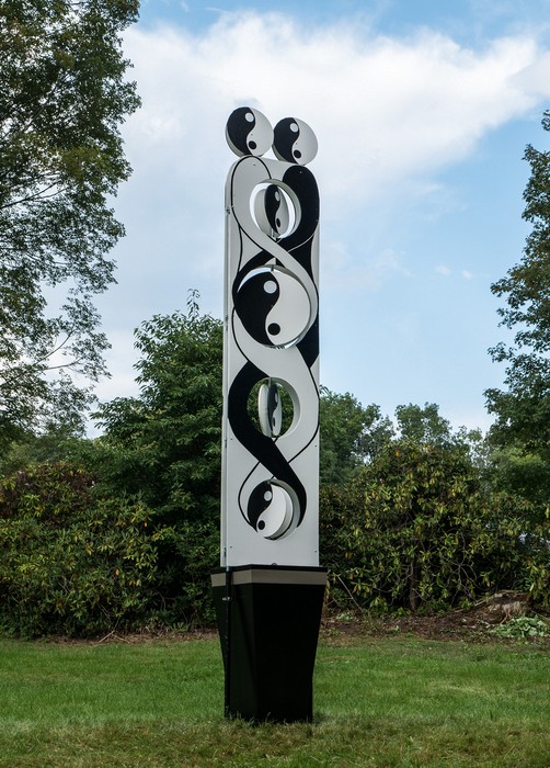 'Tension - a Qutest for Balance' by Rochelle Perry-Platine.<br />Maudslay Outdoor Sculpture show installation.<br />Sep. 9, 2017 - Maudslay State Park, Newburyport, Massachusetts.