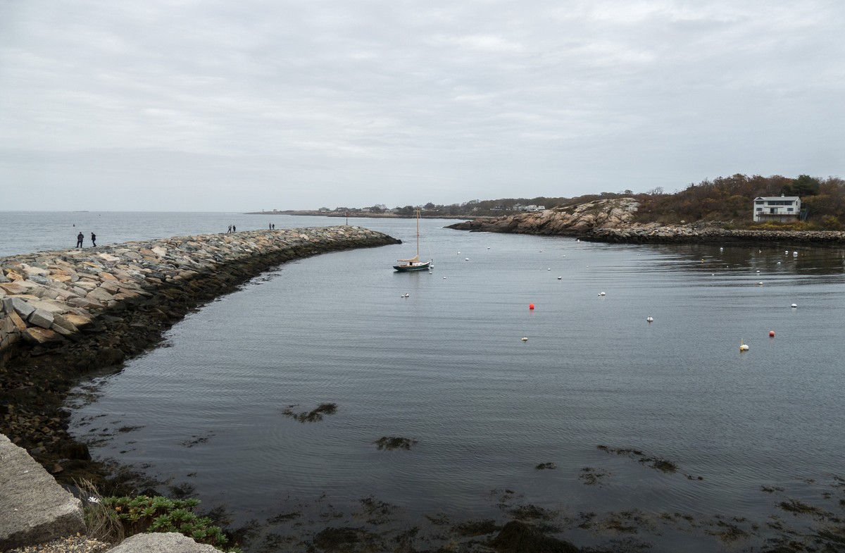Harbor entrance.<br />Nov. 5 - 2017 - Bearskin Neck, Rockport, Massachusetts.