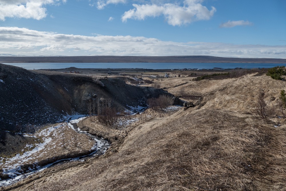 Returning via the high trail.<br />Hike along the Syri-Hvamms.<br />April 16, 2016 - Hvammstangi, Iceland.
