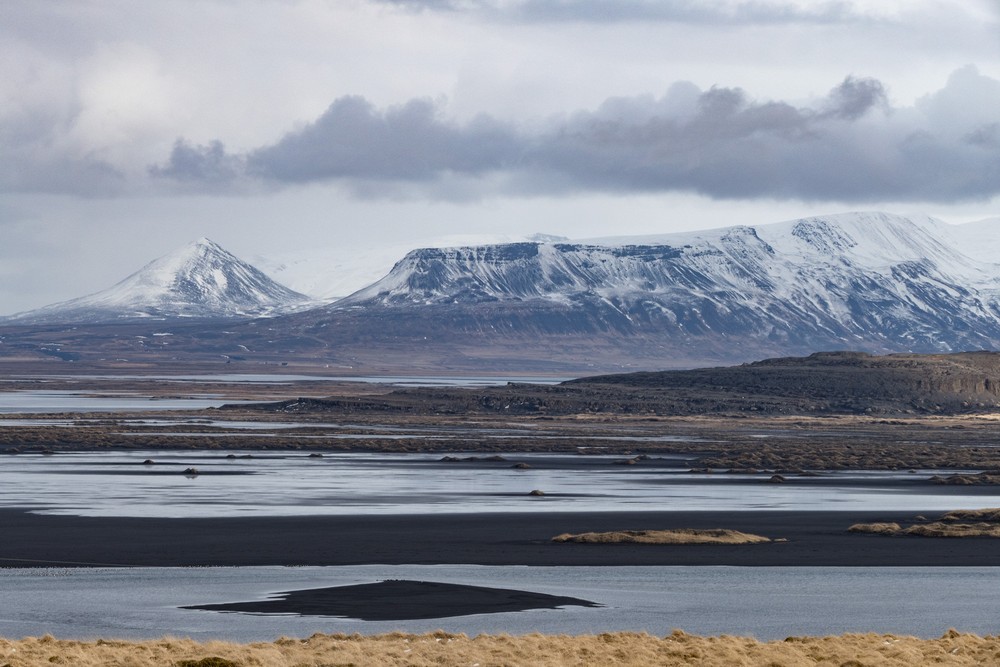 Along the eastern side.<br />April 18, 2017 - Trip around the Vatnsnes Peninsula, Iceland.