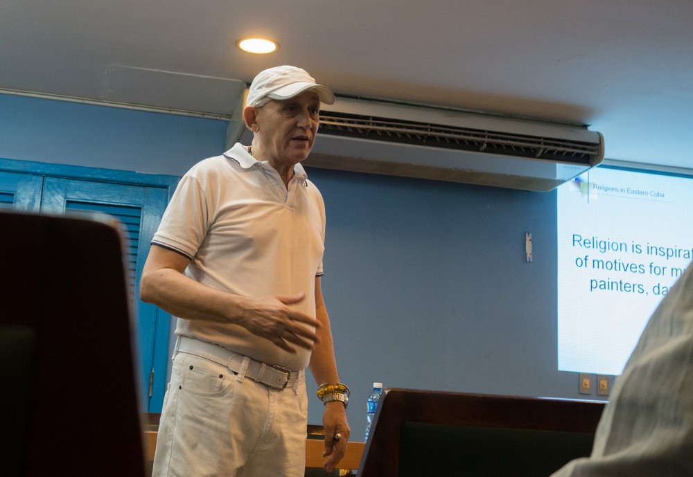 Carlos Lloga on Oriente religions.<br />Oct. 30, 2016 - Santiago de Cuba.