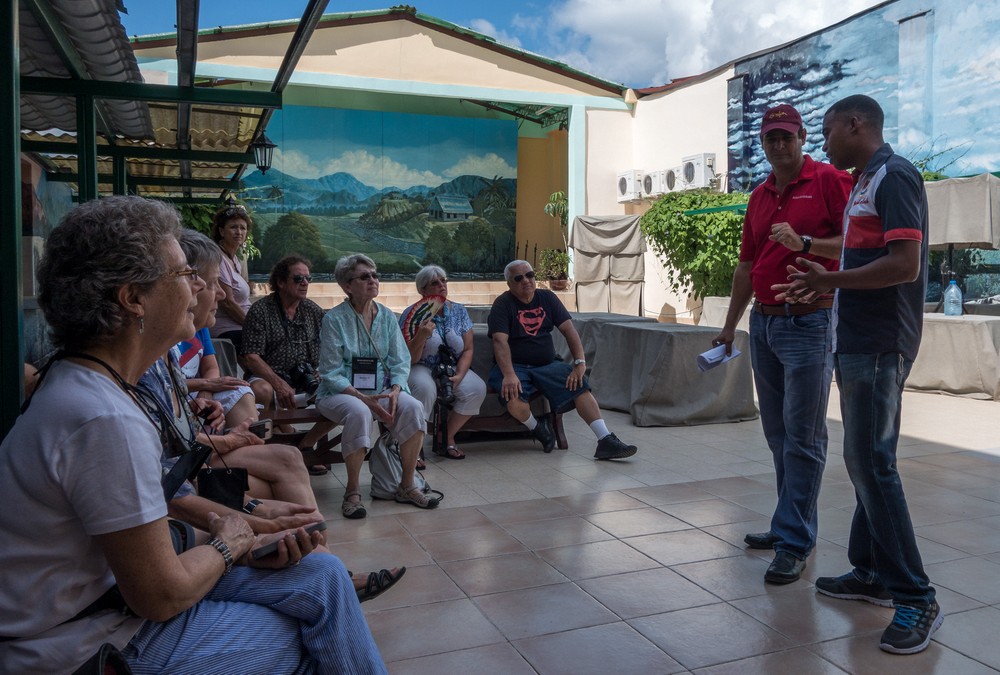 Again, an "expert" on Chang�i music with Osmar doing the translation.<br />Oct. 31, 2016 - Guantanamo, Cuba.