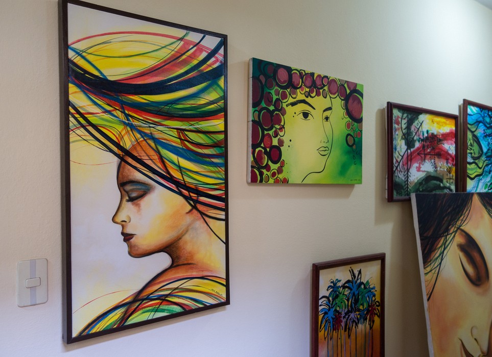 At artist Carlos Rafael's home.<br />Oct. 31, 2016 - Guantanamo, Cuba.