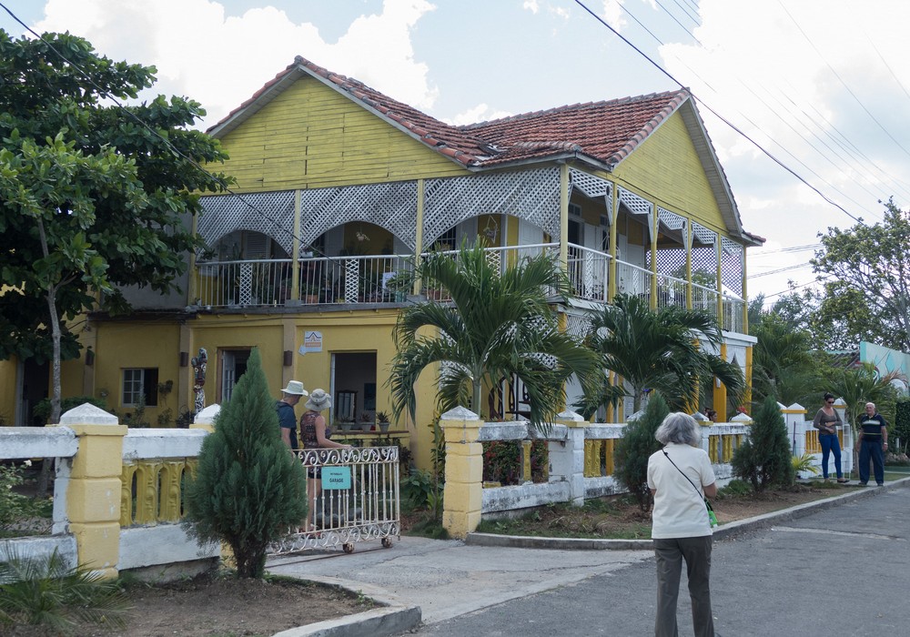Joyce heading for lunch.<br />Nov. 6, 2016 - Punta Gorda, Cienfuegos, Cuba.