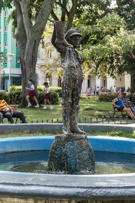 Fountain.<br />Nov. 7, 2016 - Parque Vidal, Santa Clara, Cuba