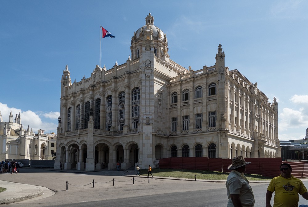 The Presidential Palace, now the Museum of the Revolution.<br />Our ride in American vintage cars.<br />Nov. 10, 2016 - Havana, Cuba.