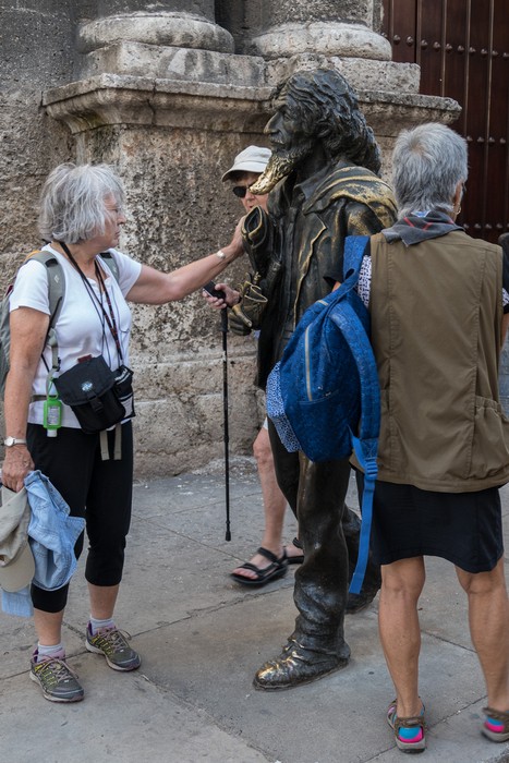 Joyce.<br />Good luck sculpture in front of the Basilica de San Francisco de Asis.<br />Nov. 10, 2016 - Havana, Cuba.
